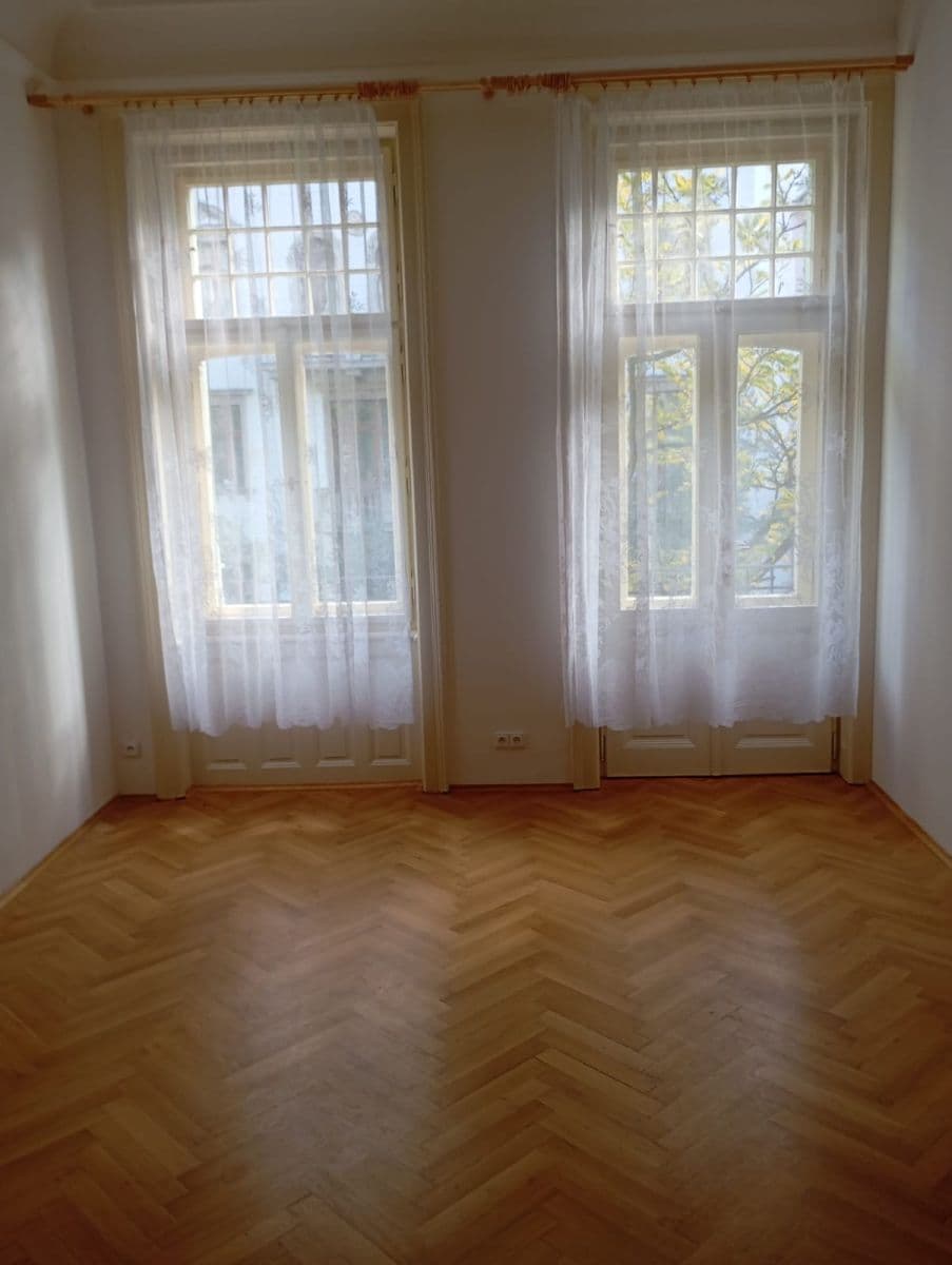 Pronájem bytu 2+1 80 m², Korunní, Praha, Praha Pronájem bytu 2+1 80 m², Korunní, Praha, Praha