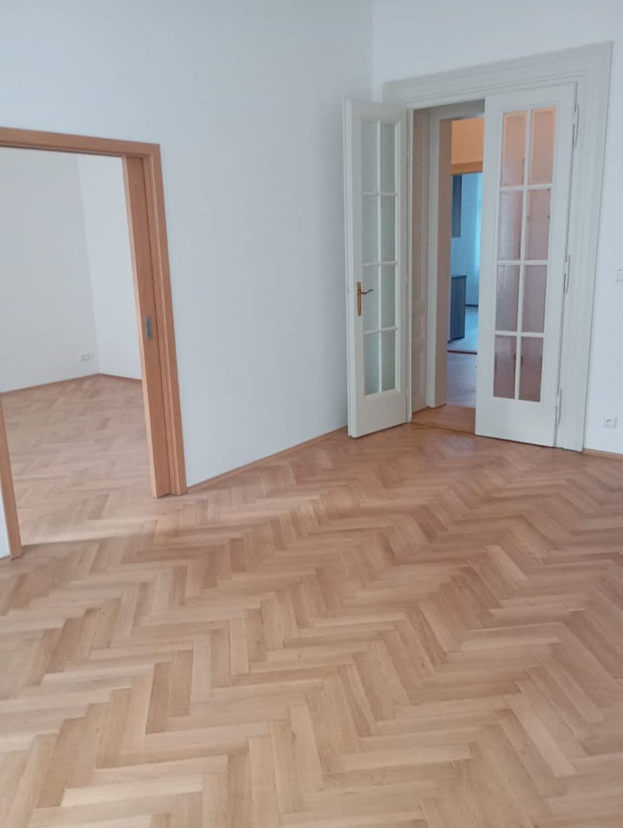 Pronájem bytu 2+1 80 m², Korunní, Praha, Praha Pronájem bytu 2+1 80 m², Korunní, Praha, Praha