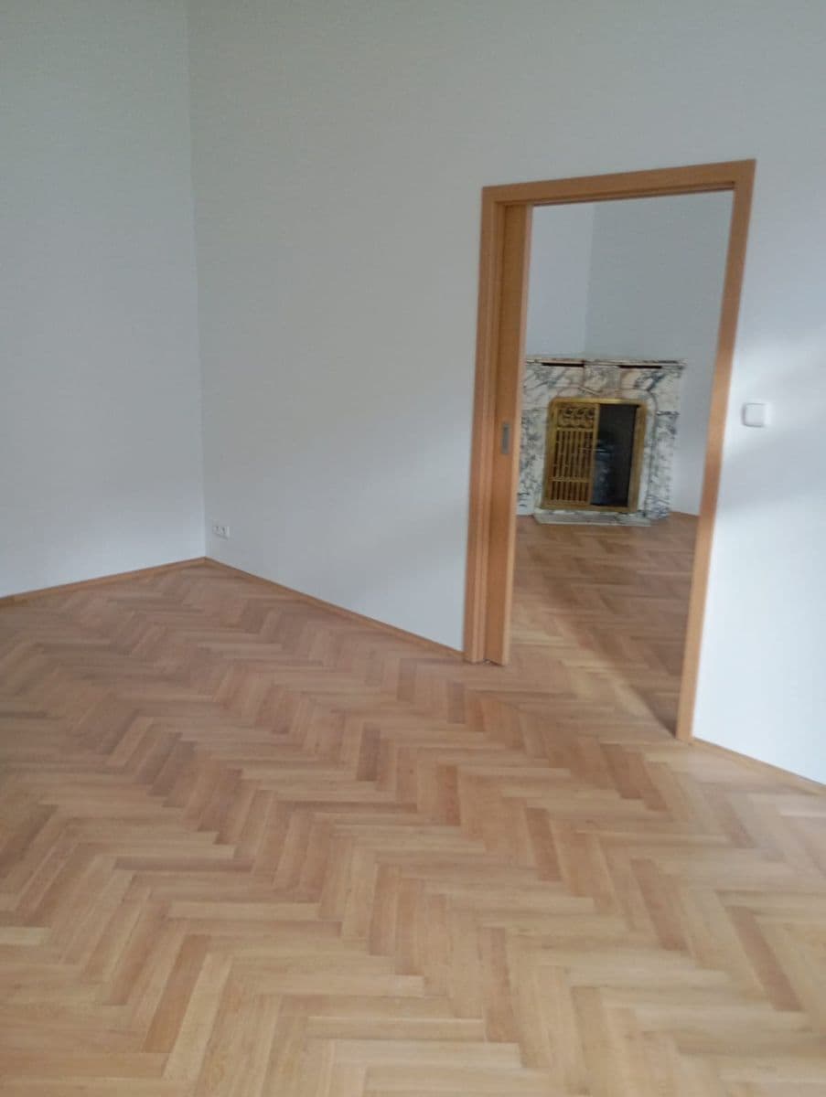 Pronájem bytu 2+1 80 m², Korunní, Praha, Praha Pronájem bytu 2+1 80 m², Korunní, Praha, Praha