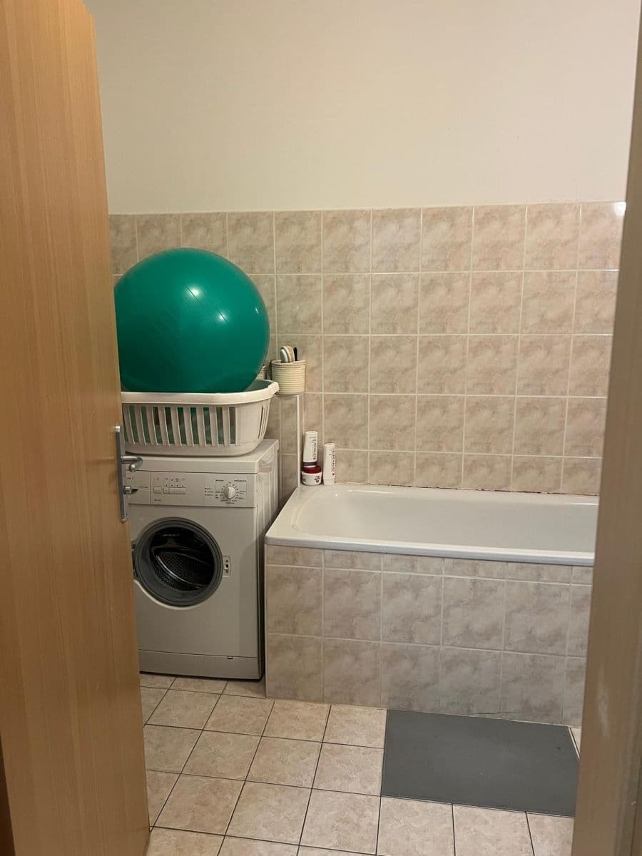 Pronájem bytu 2+kk 68 m², Jeřabinová, Praha, Praha Pronájem bytu 2+kk 68 m², Jeřabinová, Praha, Praha