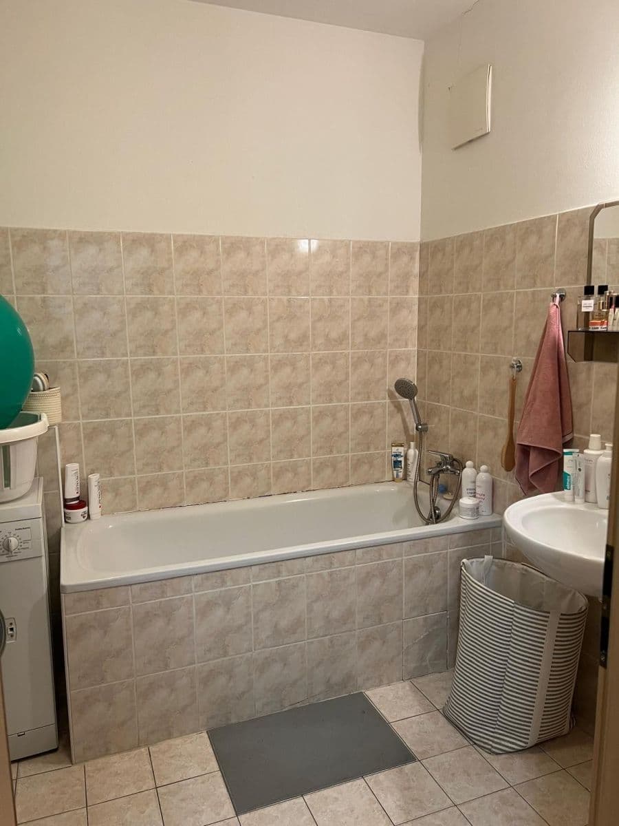 Pronájem bytu 2+kk 68 m², Jeřabinová, Praha, Praha Pronájem bytu 2+kk 68 m², Jeřabinová, Praha, Praha