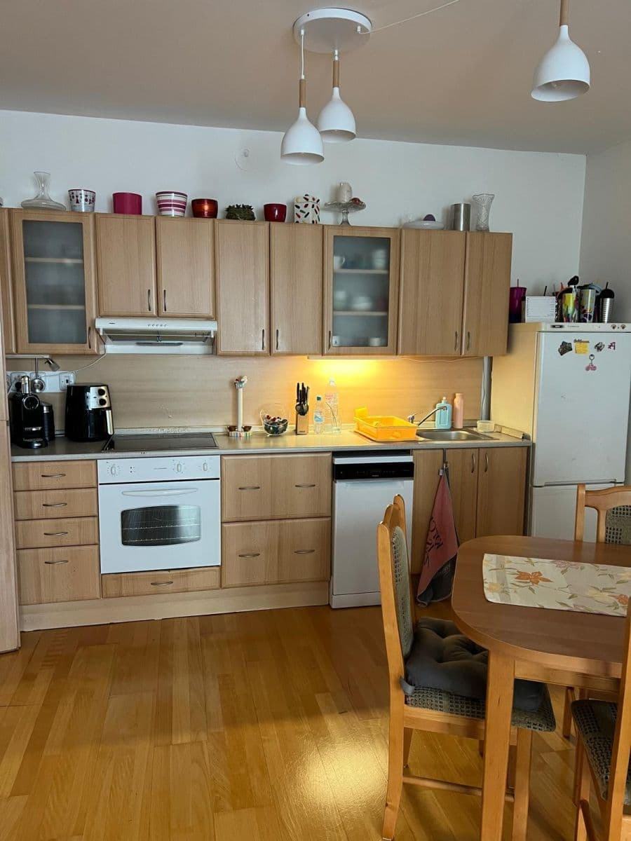 Pronájem bytu 2+kk 68 m², Jeřabinová, Praha, Praha Pronájem bytu 2+kk 68 m², Jeřabinová, Praha, Praha