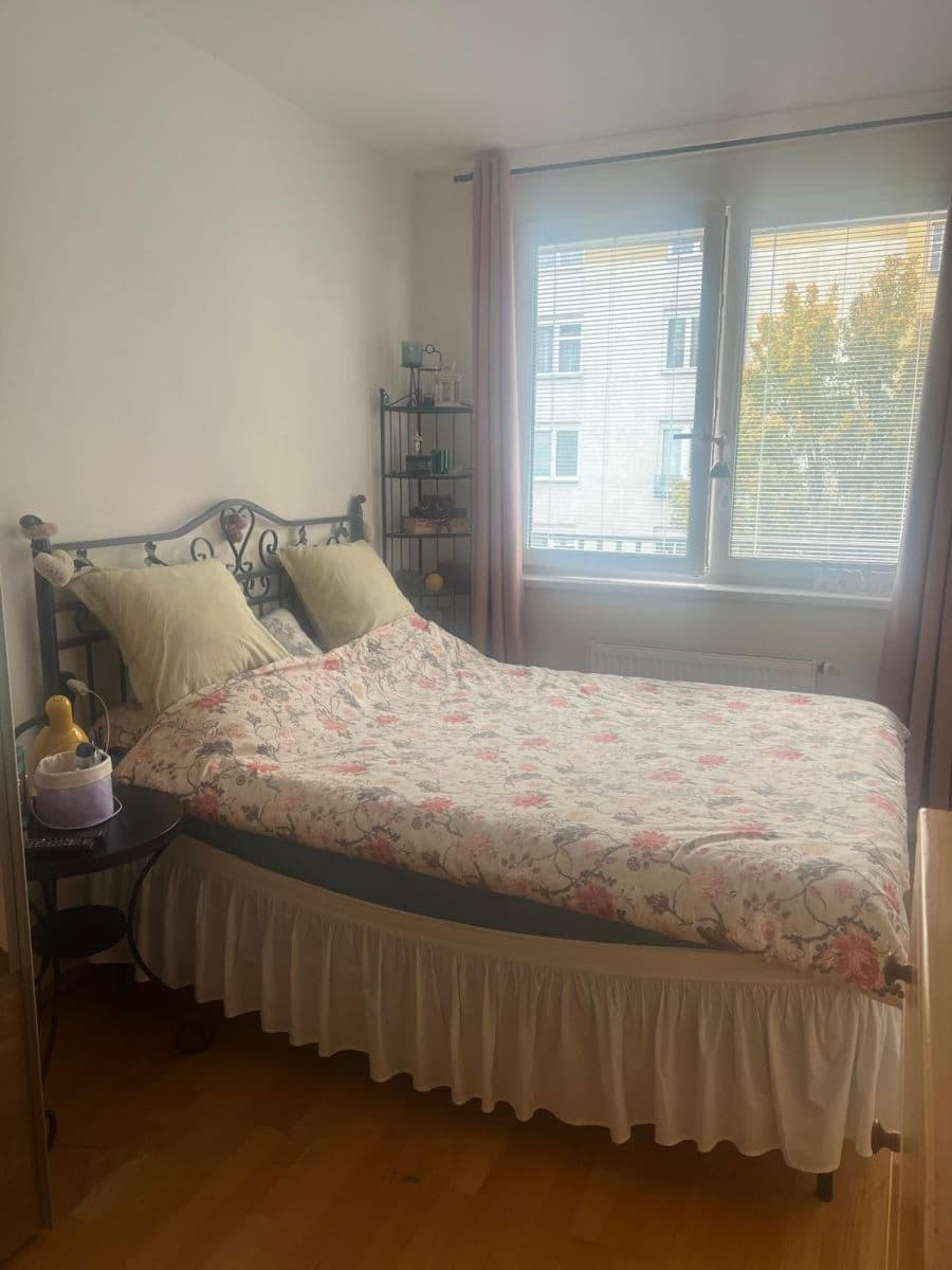 Pronájem bytu 2+kk 68 m², Jeřabinová, Praha, Praha Pronájem bytu 2+kk 68 m², Jeřabinová, Praha, Praha