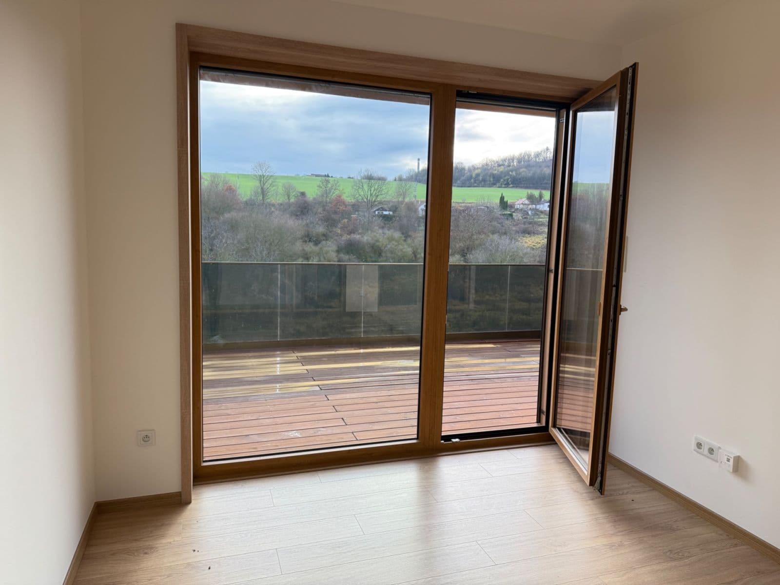 Pronájem bytu 2+kk 50 m², Lázeňská, Slaný, Středočeský kraj Pronájem bytu 2+kk 50 m², Lázeňská, Slaný, Středočeský kraj