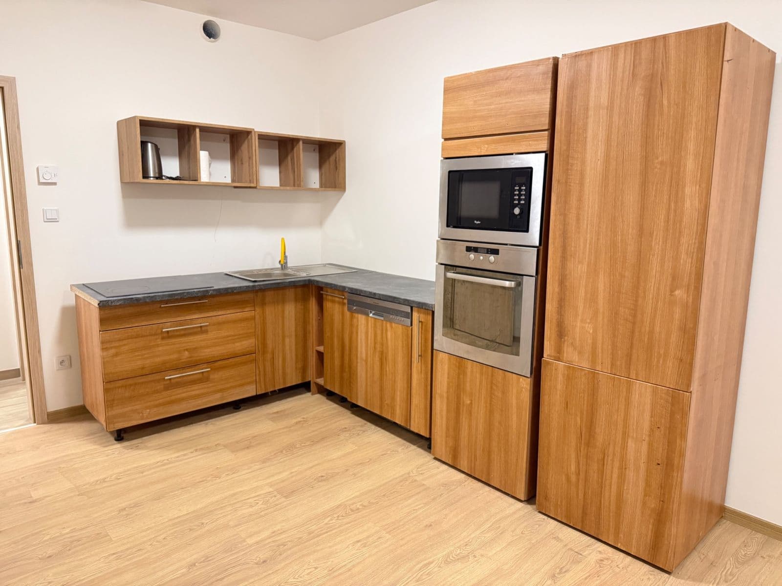 Pronájem bytu 2+kk 50 m², Lázeňská, Slaný, Středočeský kraj Pronájem bytu 2+kk 50 m², Lázeňská, Slaný, Středočeský kraj