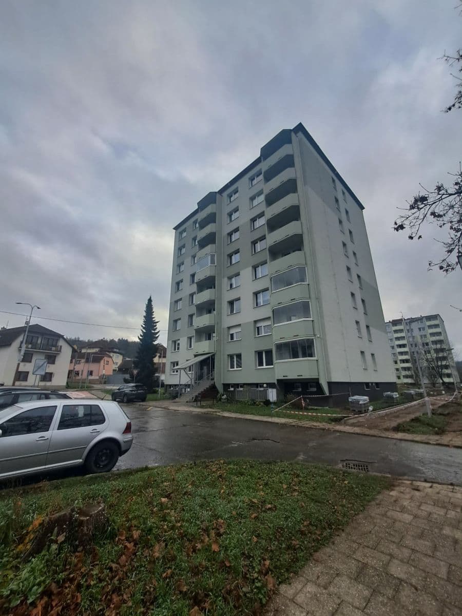 Prodej bytu 3+1 70 m², Masarykova, Luhačovice, Zlínský kraj Prodej bytu 3+1 70 m², Masarykova, Luhačovice, Zlínský kraj