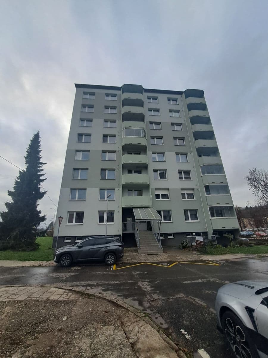Prodej bytu 3+1 70 m², Masarykova, Luhačovice, Zlínský kraj Prodej bytu 3+1 70 m², Masarykova, Luhačovice, Zlínský kraj