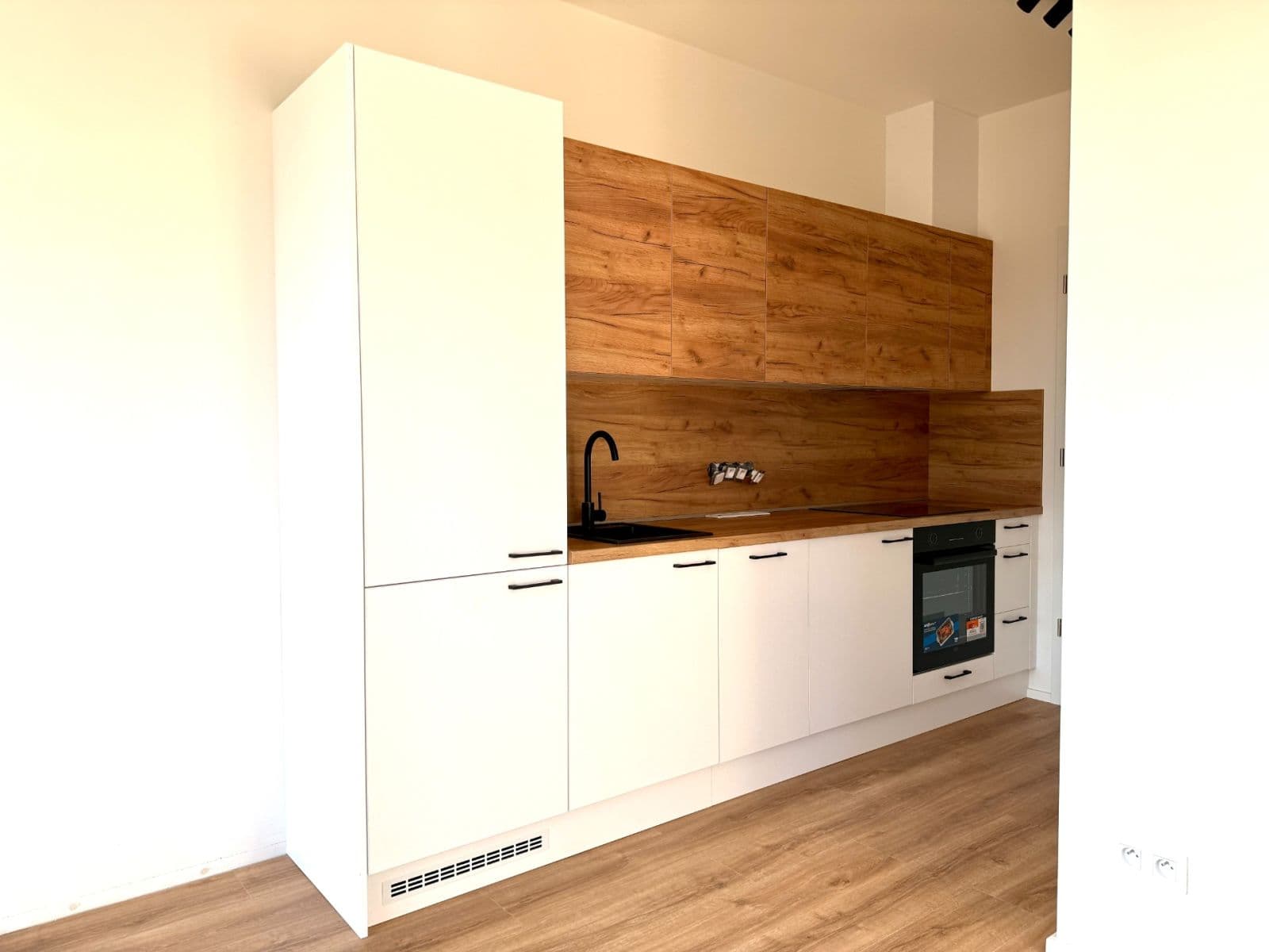 Pronájem bytu 3+kk 58 m², Rýznerova, Únětice, Středočeský kraj Pronájem bytu 3+kk 58 m², Rýznerova, Únětice, Středočeský kraj