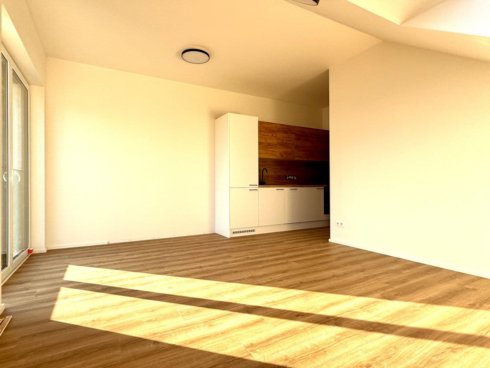 Pronájem bytu 3+kk 58 m², Rýznerova, Únětice, Středočeský kraj Pronájem bytu 3+kk 58 m², Rýznerova, Únětice, Středočeský kraj