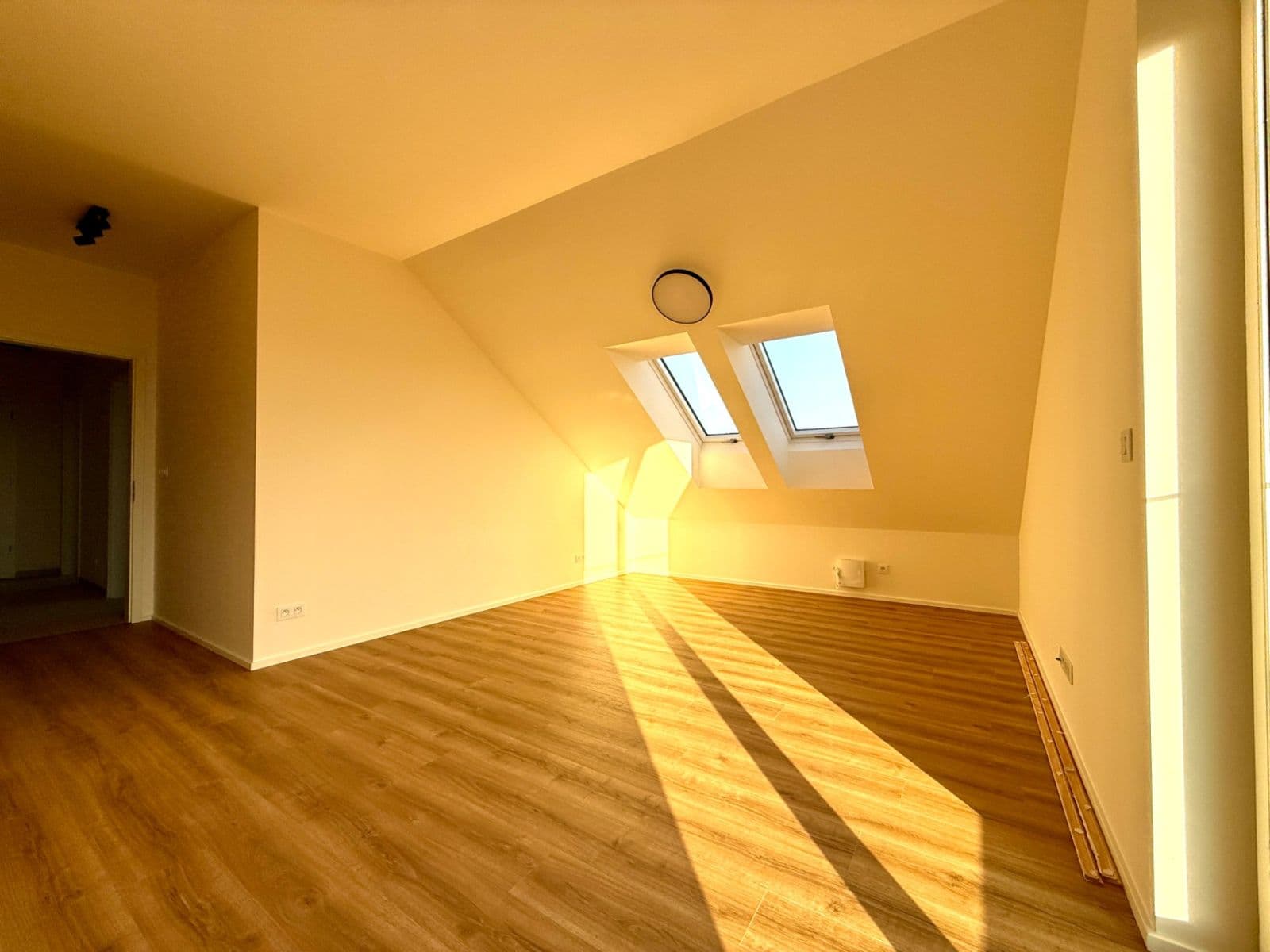 Pronájem bytu 3+kk 58 m², Rýznerova, Únětice, Středočeský kraj Pronájem bytu 3+kk 58 m², Rýznerova, Únětice, Středočeský kraj