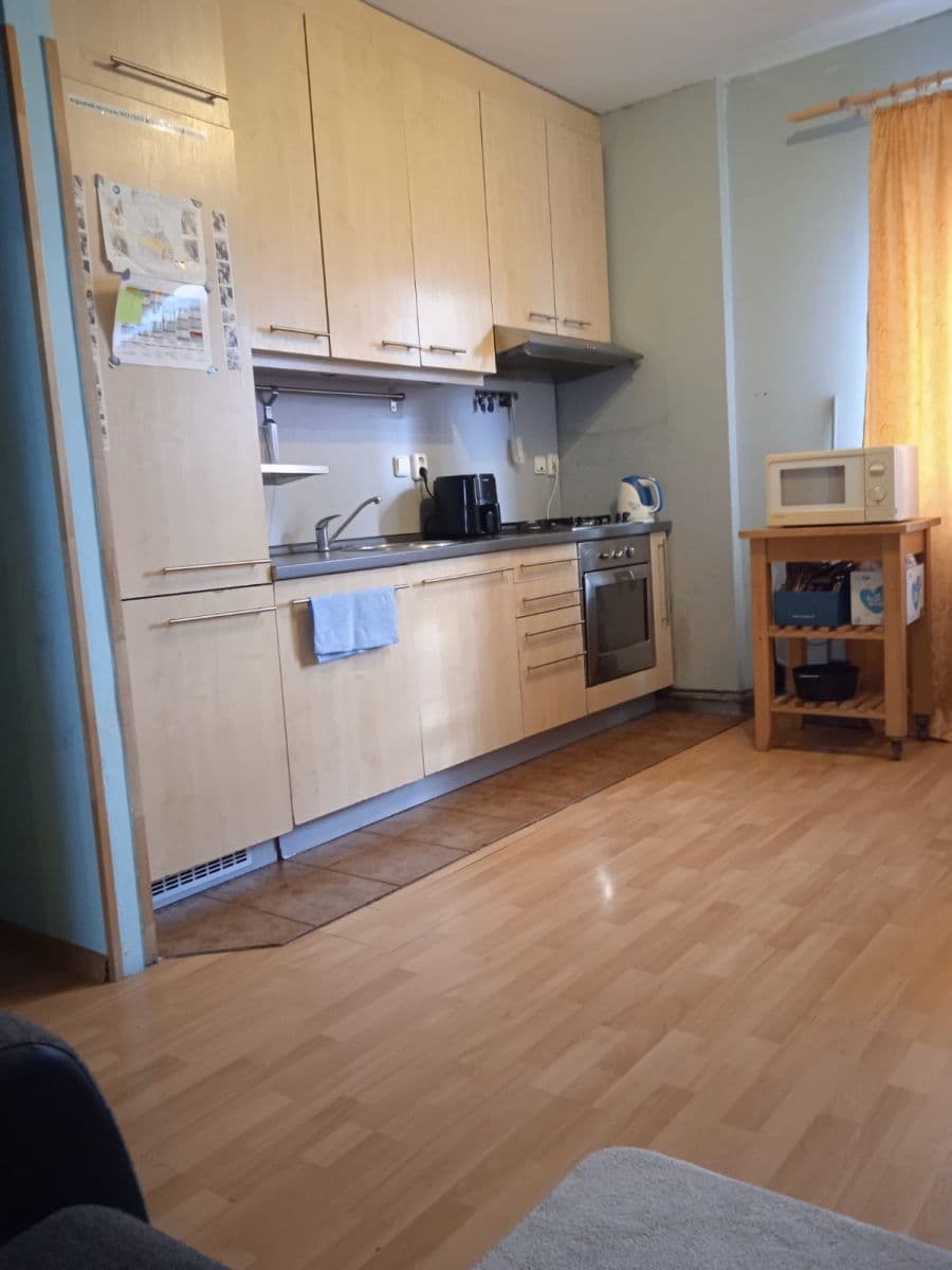 Prodej bytu 2+kk 45 m², Vašátkova, Čelákovice, Středočeský kraj Prodej bytu 2+kk 45 m², Vašátkova, Čelákovice, Středočeský kraj