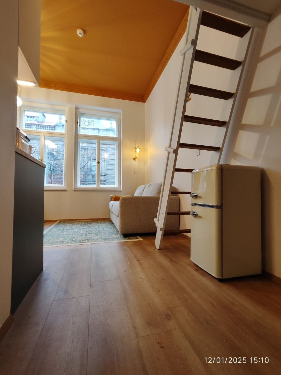 Pronájem bytu 27 m², Sokolská, Praha, Praha Pronájem bytu 27 m², Sokolská, Praha, Praha