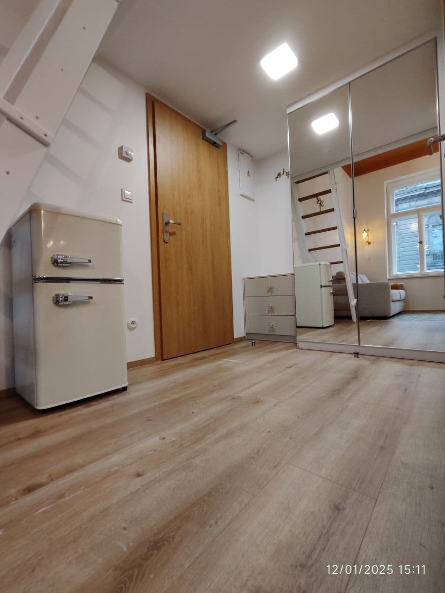 Pronájem bytu 27 m², Sokolská, Praha, Praha Pronájem bytu 27 m², Sokolská, Praha, Praha