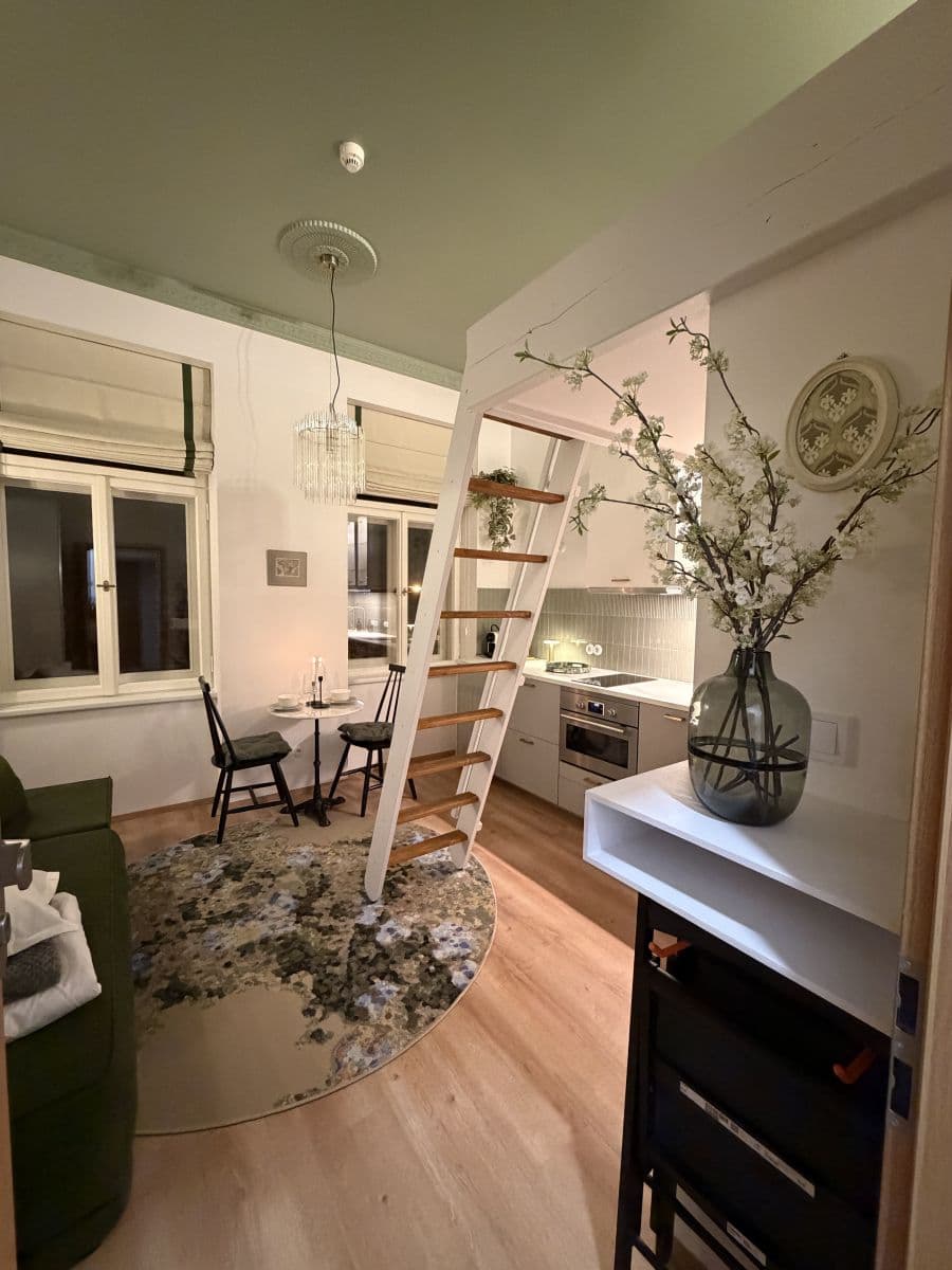 Pronájem bytu 24 m², Sokolská, Praha, Praha Pronájem bytu 24 m², Sokolská, Praha, Praha