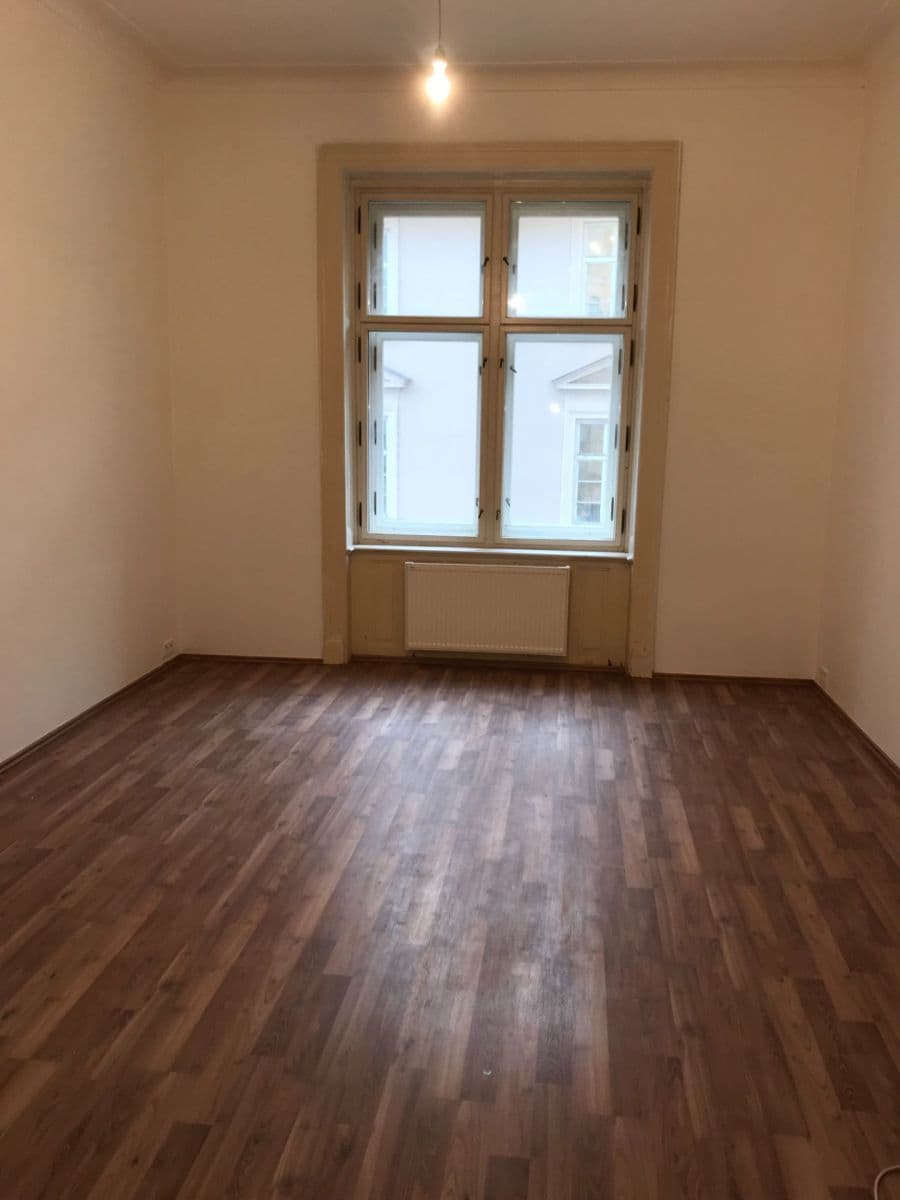 Pronájem bytu 1+kk 35 m², Pštrossova, Praha, Praha Pronájem bytu 1+kk 35 m², Pštrossova, Praha, Praha