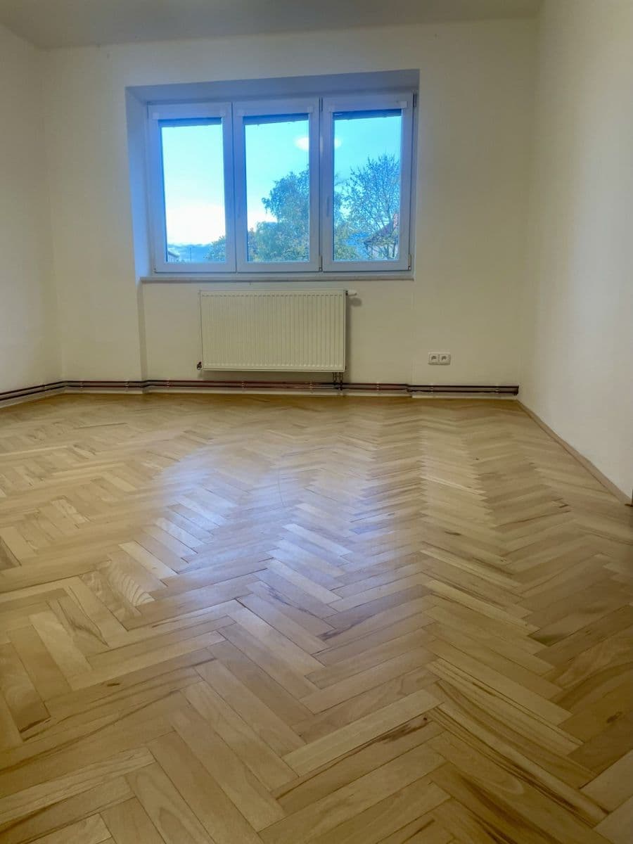 Pronájem bytu 2+1 55 m², Dašická, Pardubice, Pardubický kraj Pronájem bytu 2+1 55 m², Dašická, Pardubice, Pardubický kraj