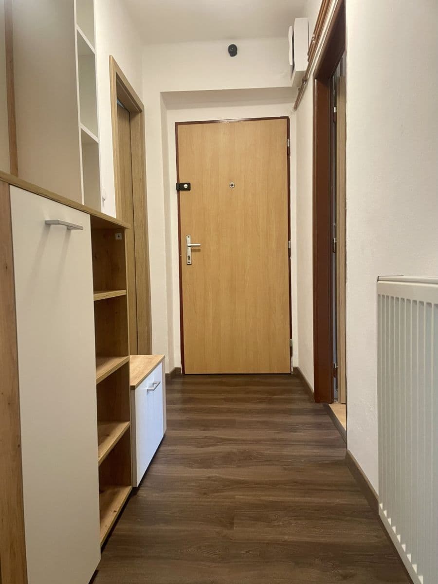 Pronájem bytu 2+1 55 m², Dašická, Pardubice, Pardubický kraj Pronájem bytu 2+1 55 m², Dašická, Pardubice, Pardubický kraj