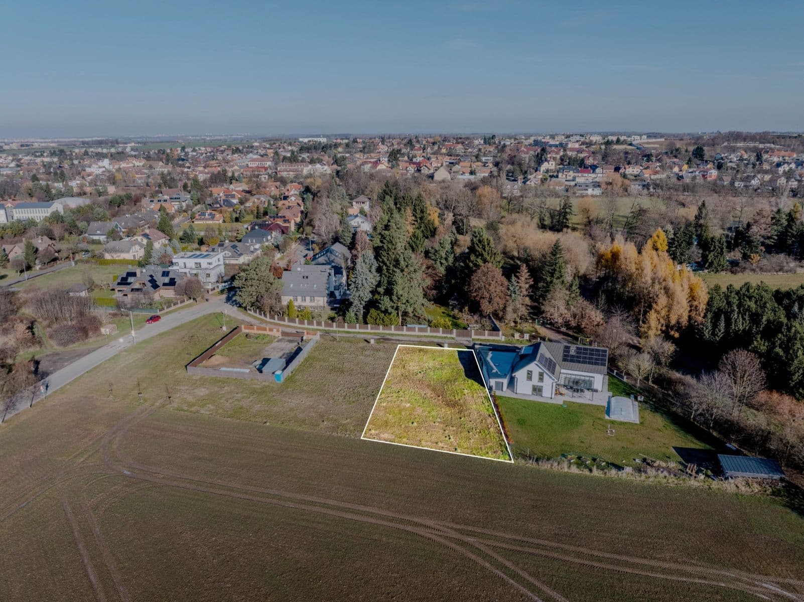 Prodej pozemku 933 m², Pod Náhonem, Praha, Praha Prodej pozemku 933 m², Pod Náhonem, Praha, Praha