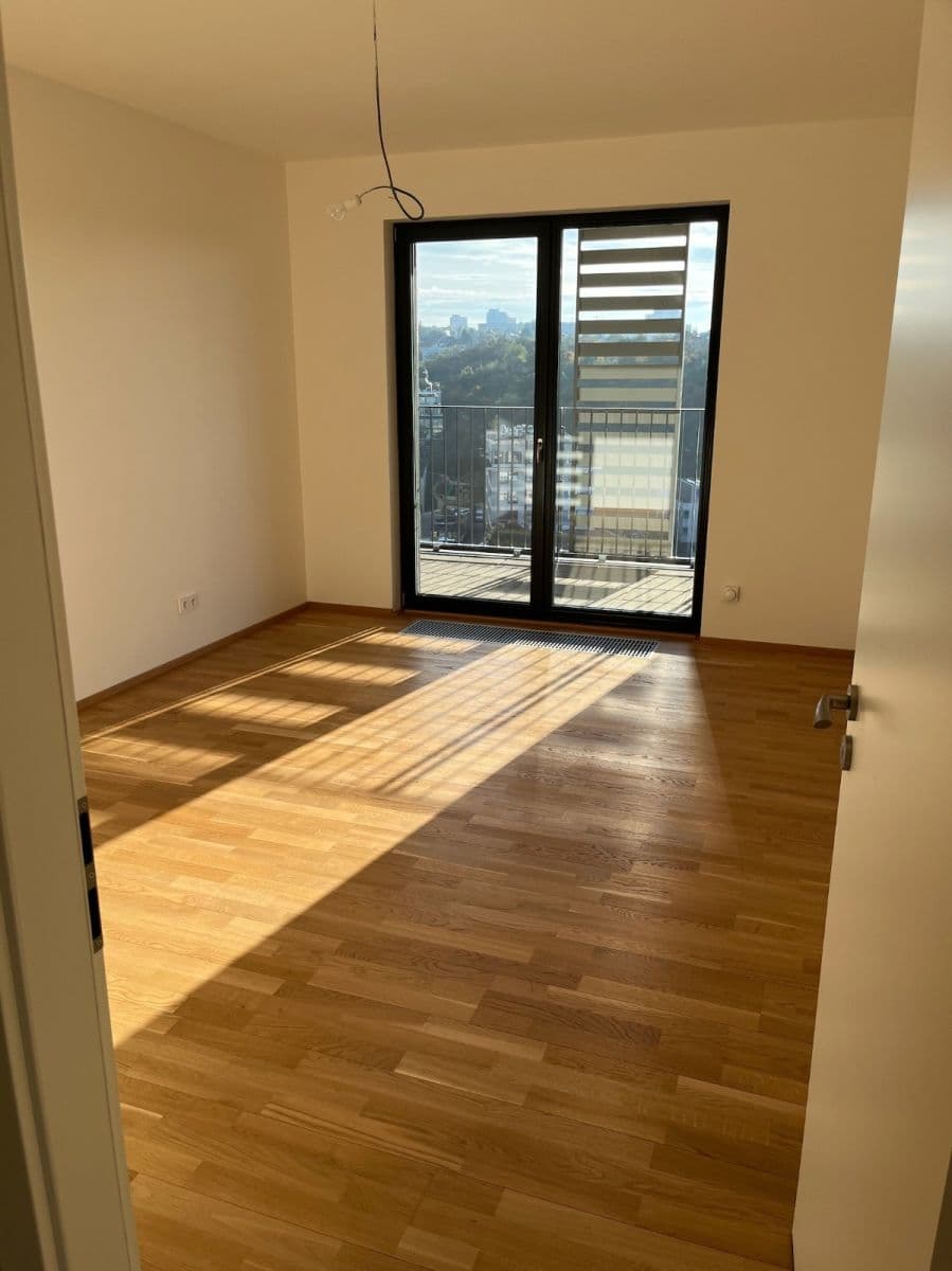 Pronájem bytu 2+kk 54 m², Mezi Vodami, Praha, Praha Pronájem bytu 2+kk 54 m², Mezi Vodami, Praha, Praha