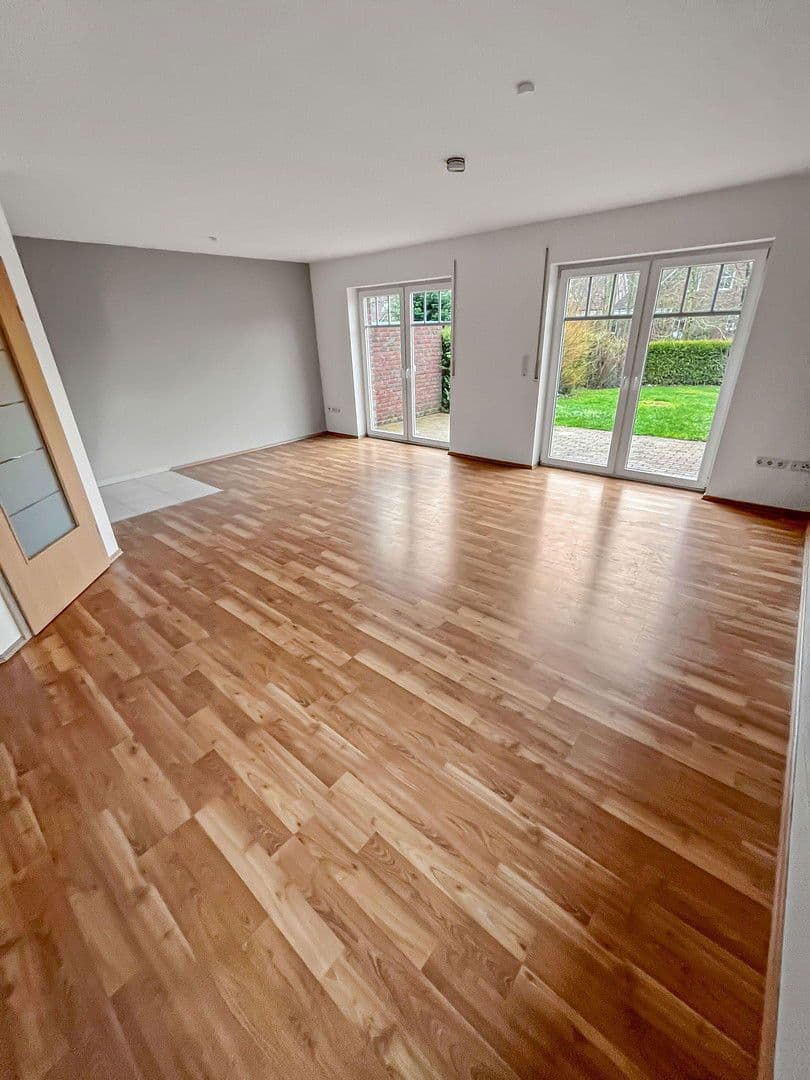 Pronájem domu 103 m², pozemek 350 m², Aurich, Dolní Sasko Pronájem domu 103 m², pozemek 350 m², Aurich, Dolní Sasko