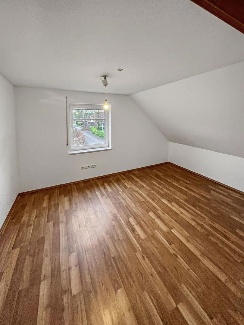 Pronájem domu 103 m², pozemek 350 m², Aurich, Dolní Sasko Pronájem domu 103 m², pozemek 350 m², Aurich, Dolní Sasko