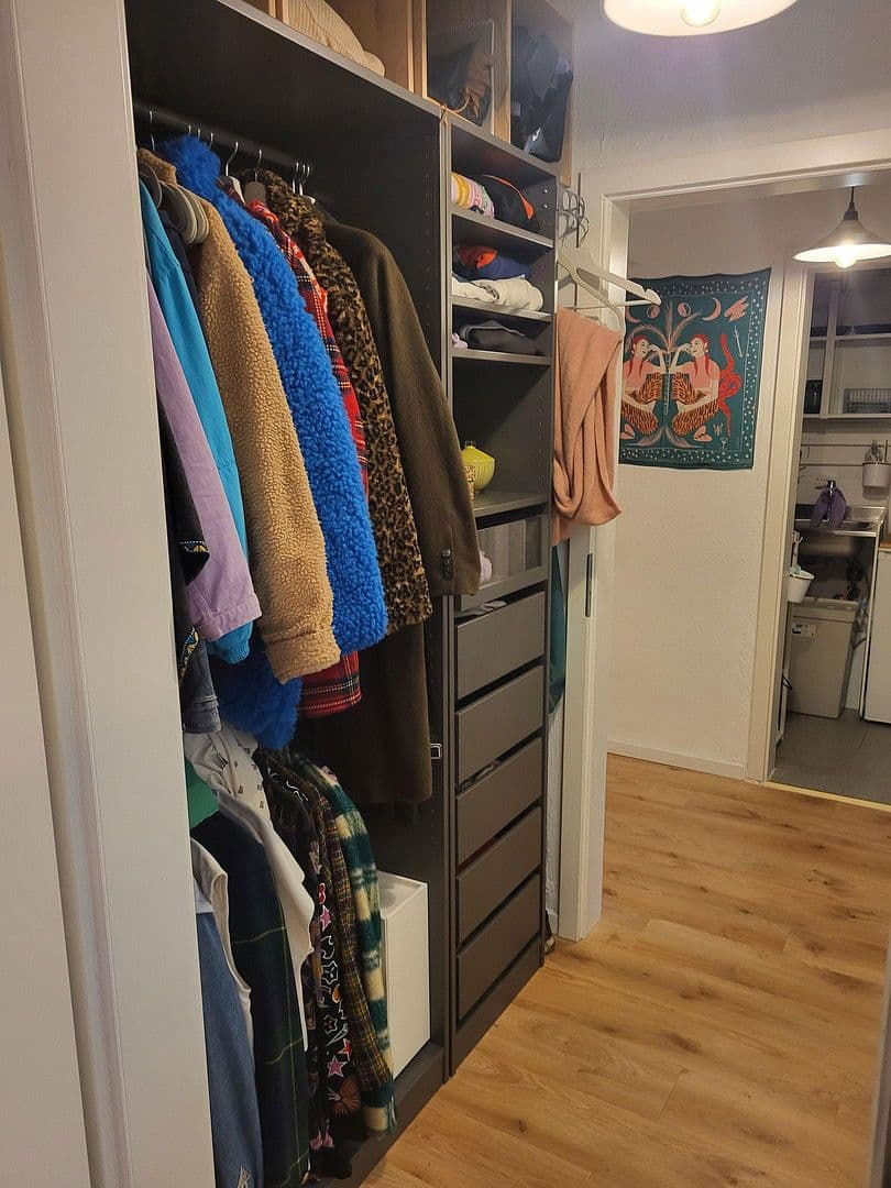 Pronájem bytu 1+kk 35 m², Arnulfstraße, Köln, Severní Porýní-Vestfálsko Pronájem bytu 1+kk 35 m², Arnulfstraße, Köln, Severní Porýní-Vestfálsko