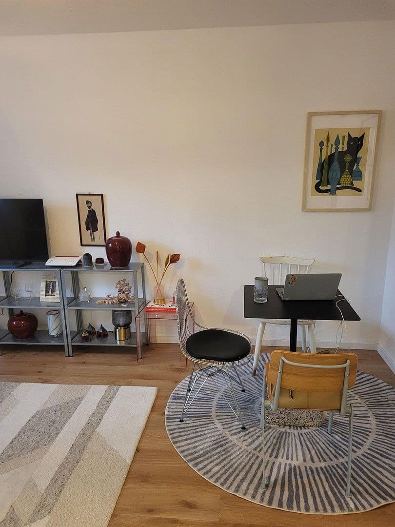 Pronájem bytu 1+kk 35 m², Arnulfstraße, Köln, Severní Porýní-Vestfálsko Pronájem bytu 1+kk 35 m², Arnulfstraße, Köln, Severní Porýní-Vestfálsko