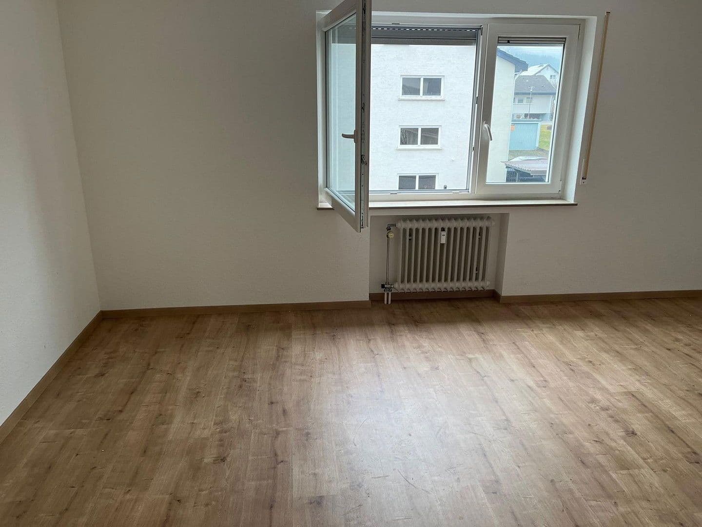Pronájem bytu 4+1 92 m², Wurmlingen, Bádensko-Württembersko Pronájem bytu 4+1 92 m², Wurmlingen, Bádensko-Württembersko