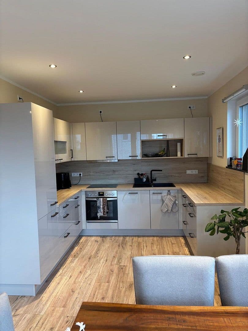 Pronájem bytu 2+1 88 m², Hommelepötz 16, Simmerath, Severní Porýní-Vestfálsko Pronájem bytu 2+1 88 m², Hommelepötz 16, Simmerath, Severní Porýní-Vestfálsko