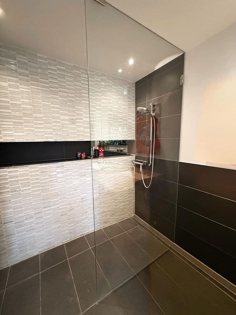 Prodej bytu 3+1 118 m², Stadtbahnstraße 138, Hamburg Poppenbüttel, Hamburg Prodej bytu 3+1 118 m², Stadtbahnstraße 138, Hamburg Poppenbüttel, Hamburg