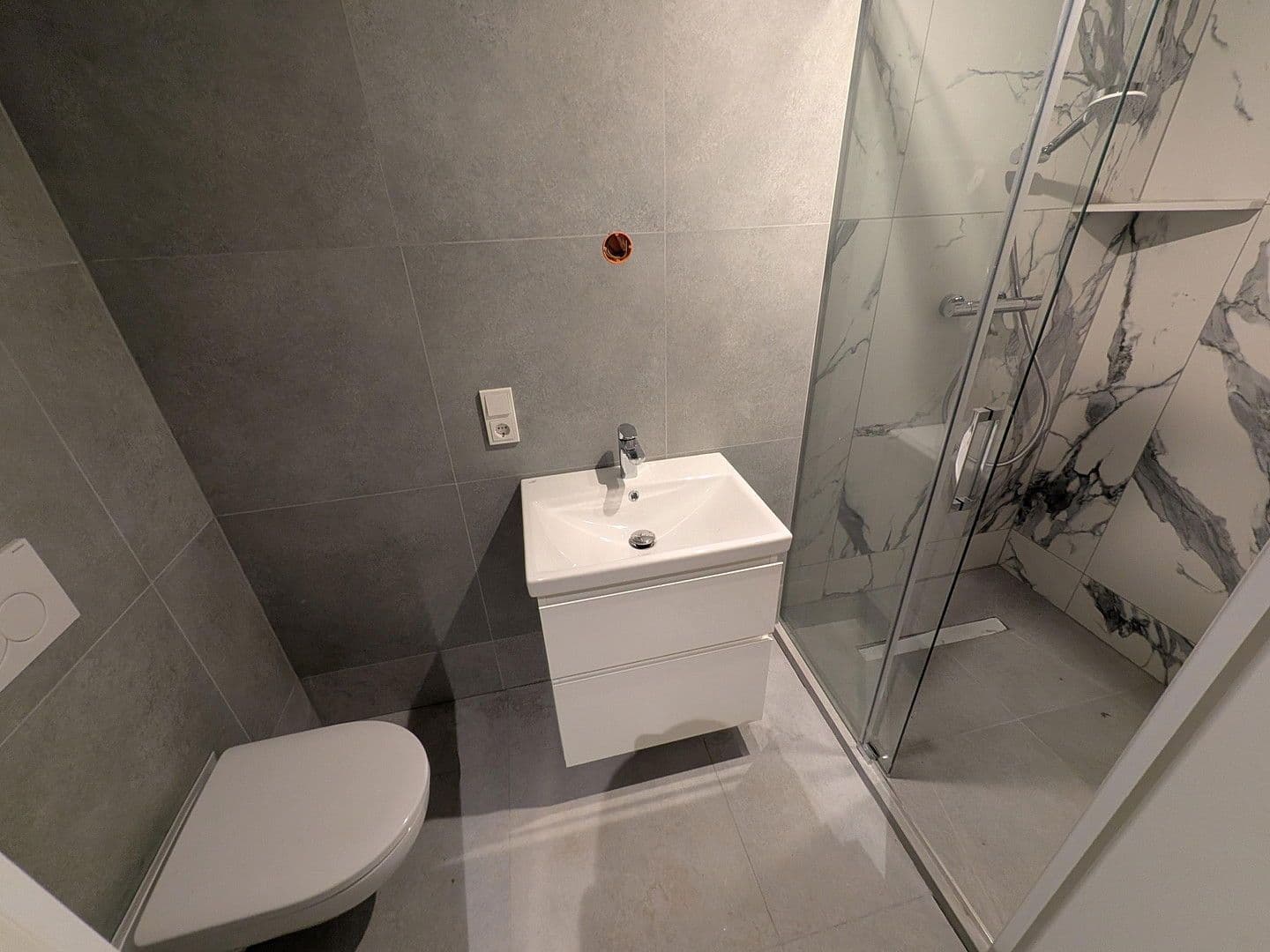 Pronájem bytu 3+1 67 m², Schmidtstraße 8, Rüdesheim am Rhein, Hessen Pronájem bytu 3+1 67 m², Schmidtstraße 8, Rüdesheim am Rhein, Hessen