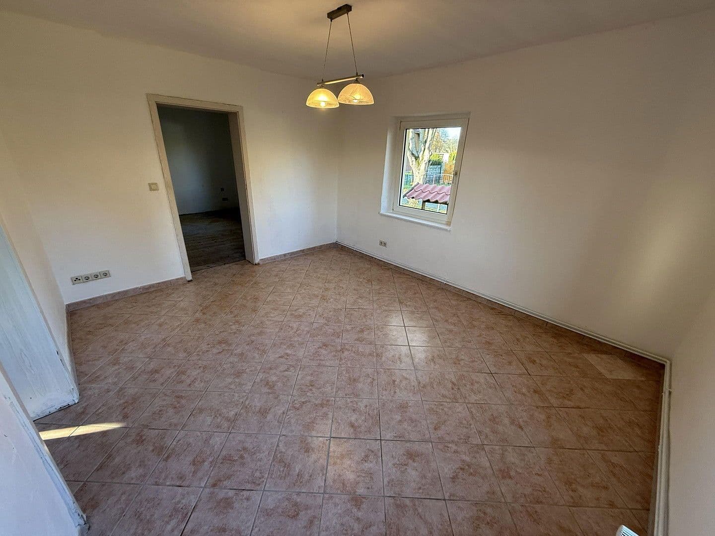 Prodej domu 105 m², pozemek 1.531 m², Malchin, Mecklenburg-Vorpommern Prodej domu 105 m², pozemek 1.531 m², Malchin, Mecklenburg-Vorpommern