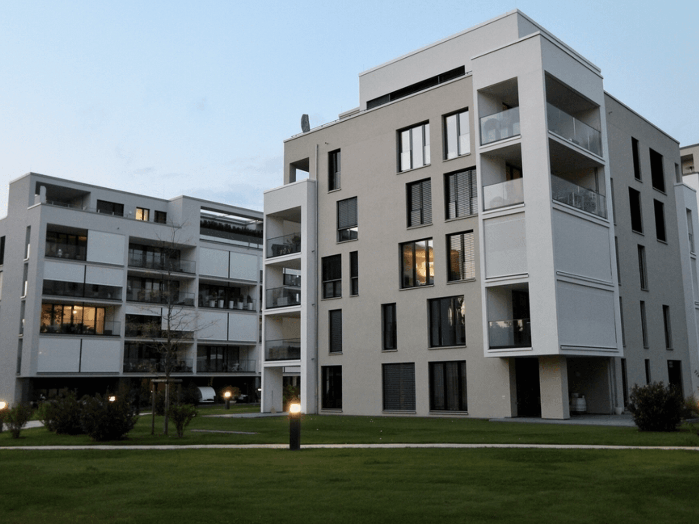 Prodej bytu 2+1 57 m², Richard-Strauß-Allee 25, Frankfurt, Hessen Prodej bytu 2+1 57 m², Richard-Strauß-Allee 25, Frankfurt, Hessen