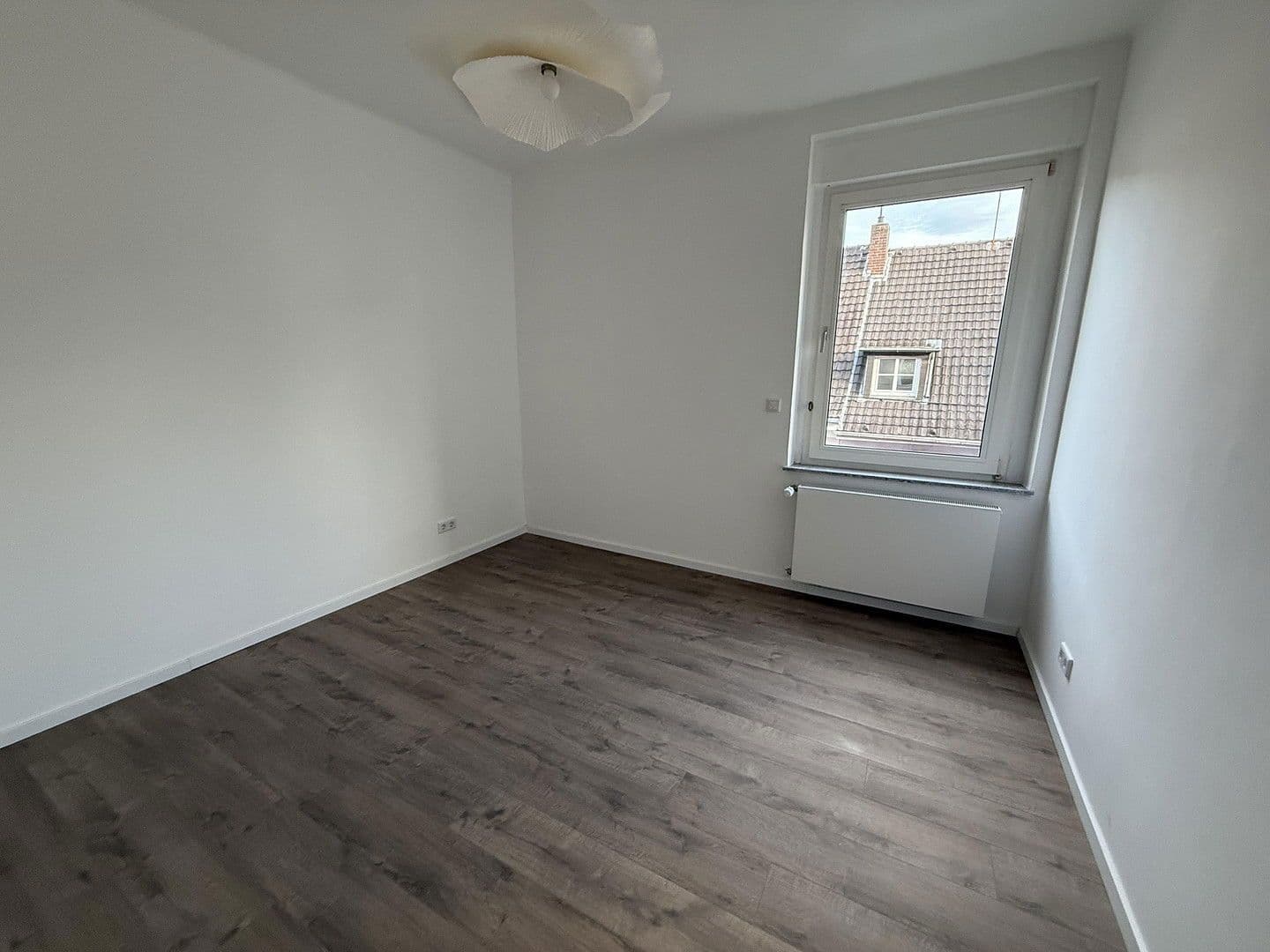 Pronájem bytu 3+1 75 m², Cecilienstraße 32, Troisdorf, Severní Porýní-Vestfálsko Pronájem bytu 3+1 75 m², Cecilienstraße 32, Troisdorf, Severní Porýní-Vestfálsko