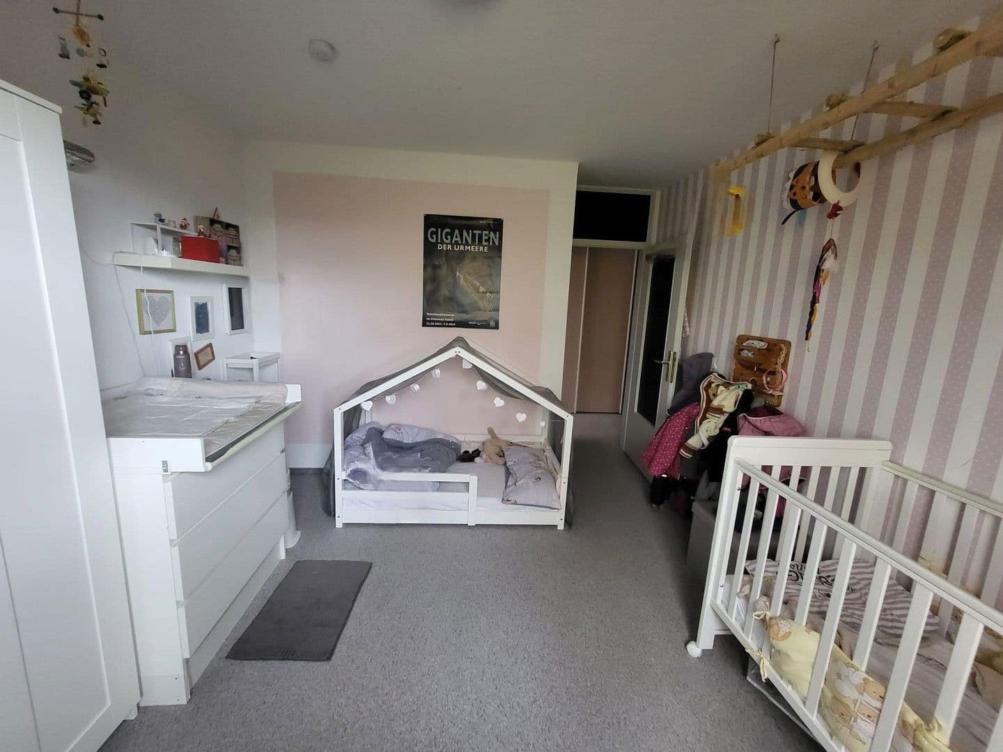 Prodej domu 147 m², pozemek 1.088 m², Fuldabrück, Hessen Prodej domu 147 m², pozemek 1.088 m², Fuldabrück, Hessen