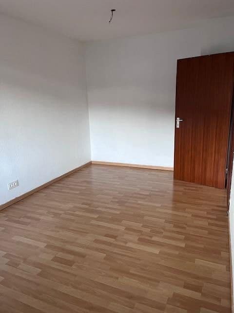 Pronájem bytu 2+1 48 m², Ludwigshafen, Porýní-Falc Pronájem bytu 2+1 48 m², Ludwigshafen, Porýní-Falc