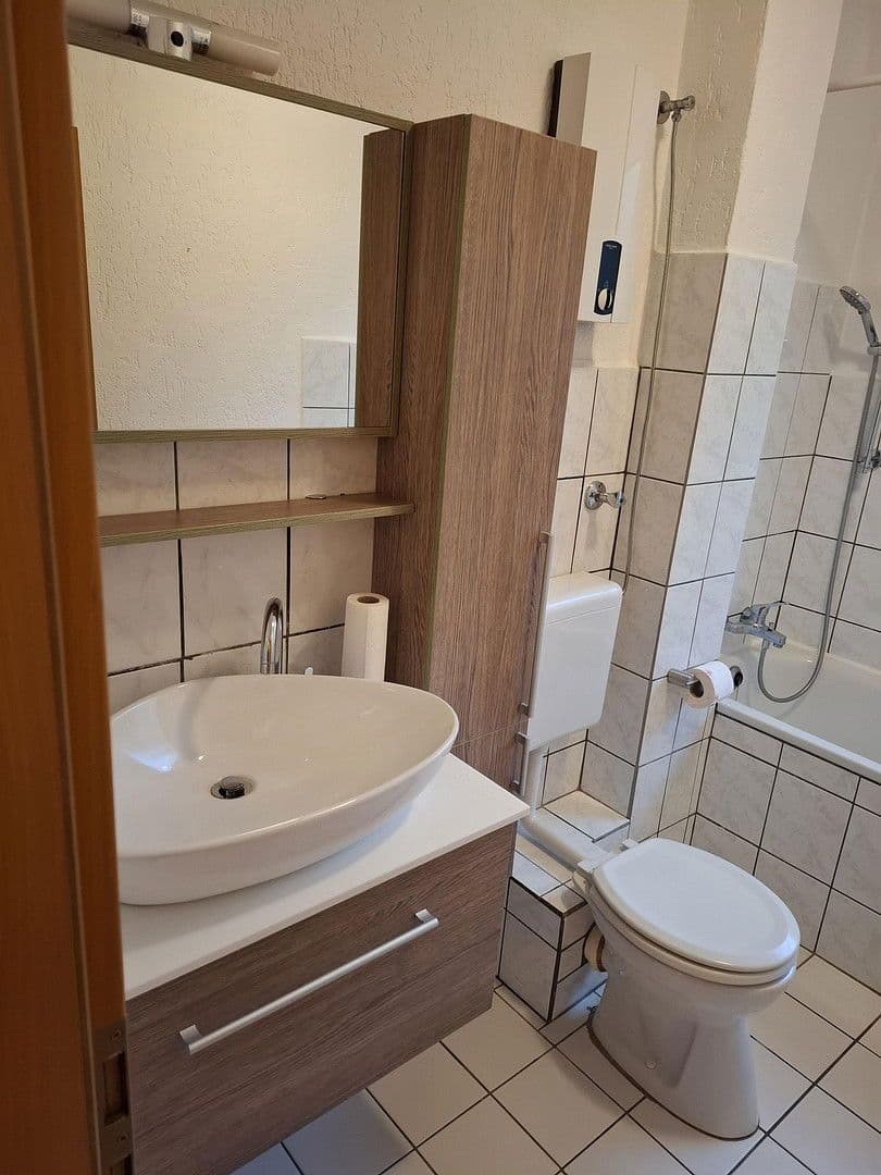 Pronájem bytu 2+1 56 m², Duisburg, Severní Porýní-Vestfálsko Pronájem bytu 2+1 56 m², Duisburg, Severní Porýní-Vestfálsko