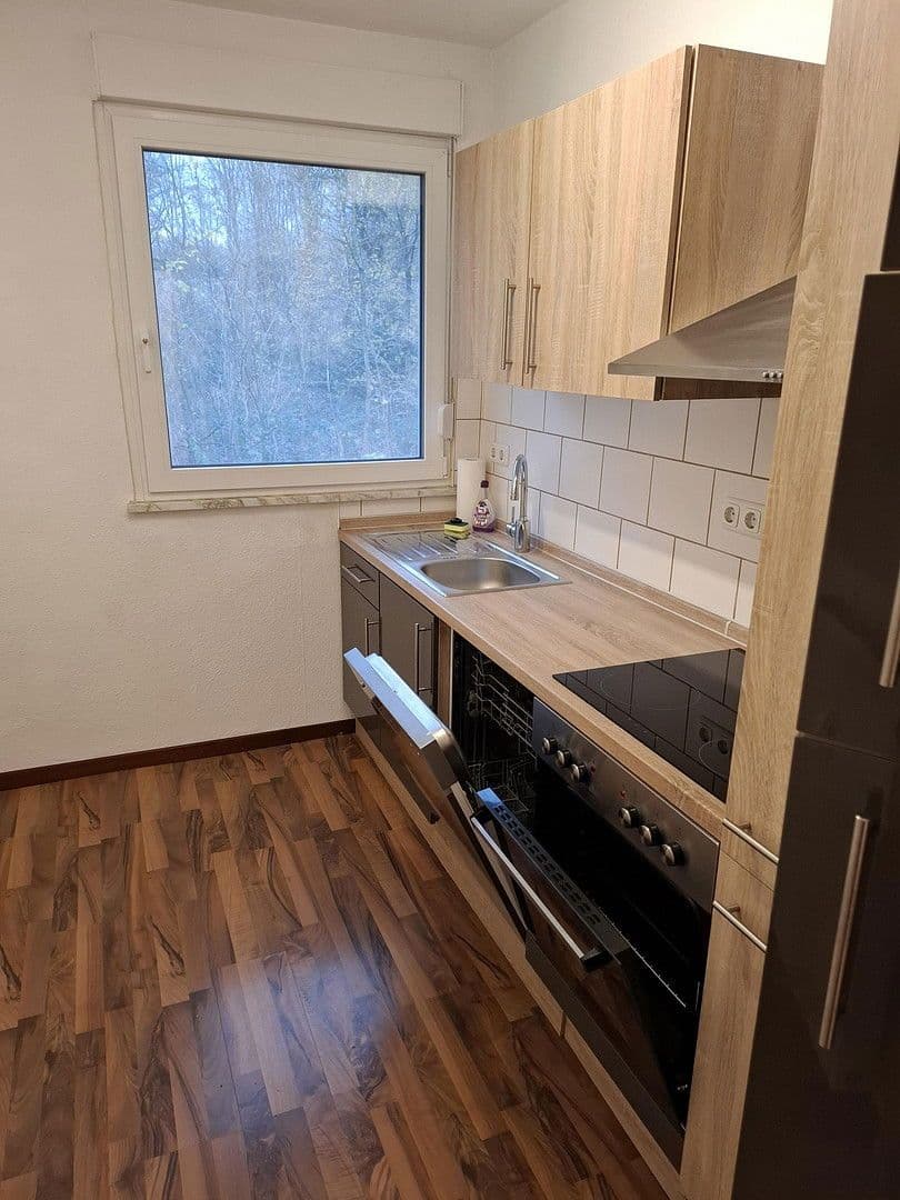 Pronájem bytu 2+1 56 m², Duisburg, Severní Porýní-Vestfálsko Pronájem bytu 2+1 56 m², Duisburg, Severní Porýní-Vestfálsko