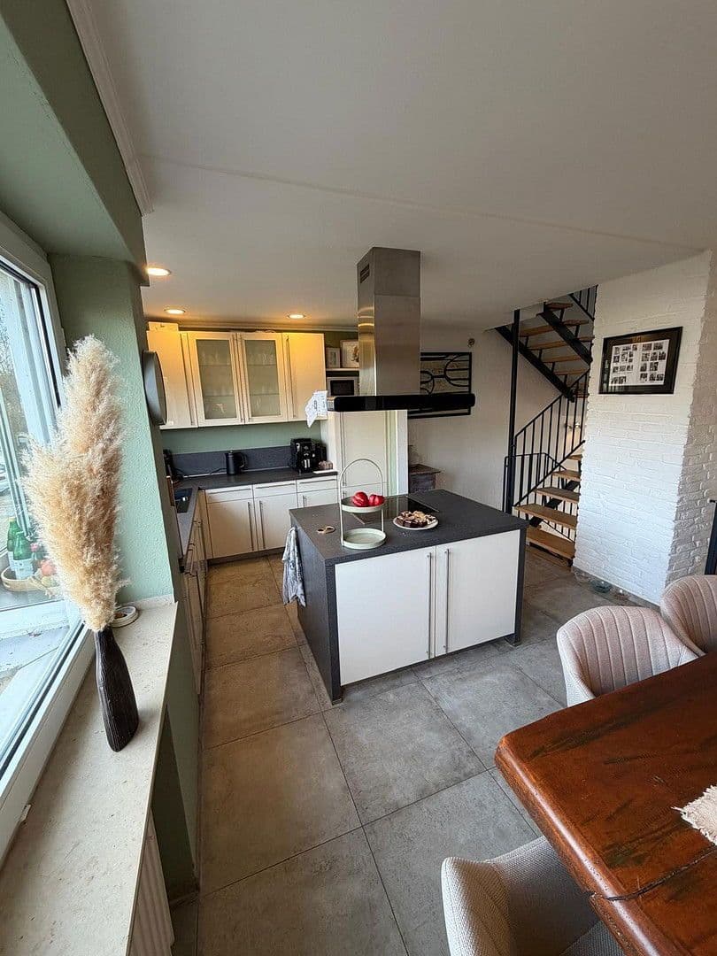 Prodej domu 130 m², pozemek 227 m², Mönchengladbach, Severní Porýní-Vestfálsko Prodej domu 130 m², pozemek 227 m², Mönchengladbach, Severní Porýní-Vestfálsko