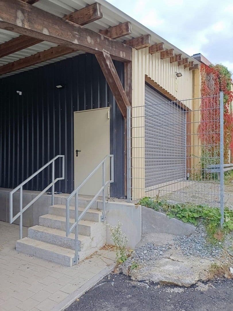 Pronájem nebytového prostoru 192 m², Im Gewerbepark 1, Hunderdorf, Bavorsko Pronájem nebytového prostoru 192 m², Im Gewerbepark 1, Hunderdorf, Bavorsko