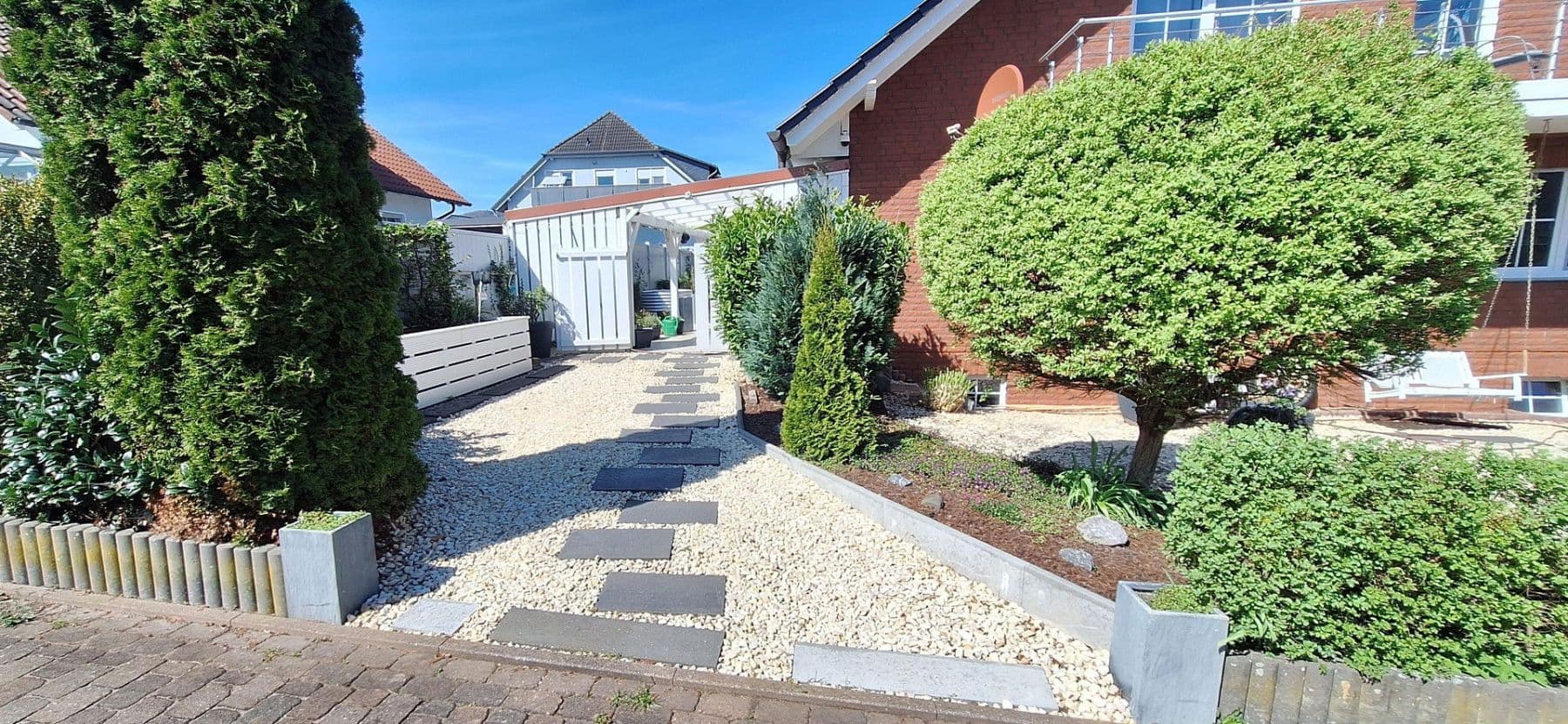 Prodej domu 250 m², pozemek 1.000 m², 6 Auf der Steine, Eschershausen, Dolní Sasko Prodej domu 250 m², pozemek 1.000 m², 6 Auf der Steine, Eschershausen, Dolní Sasko