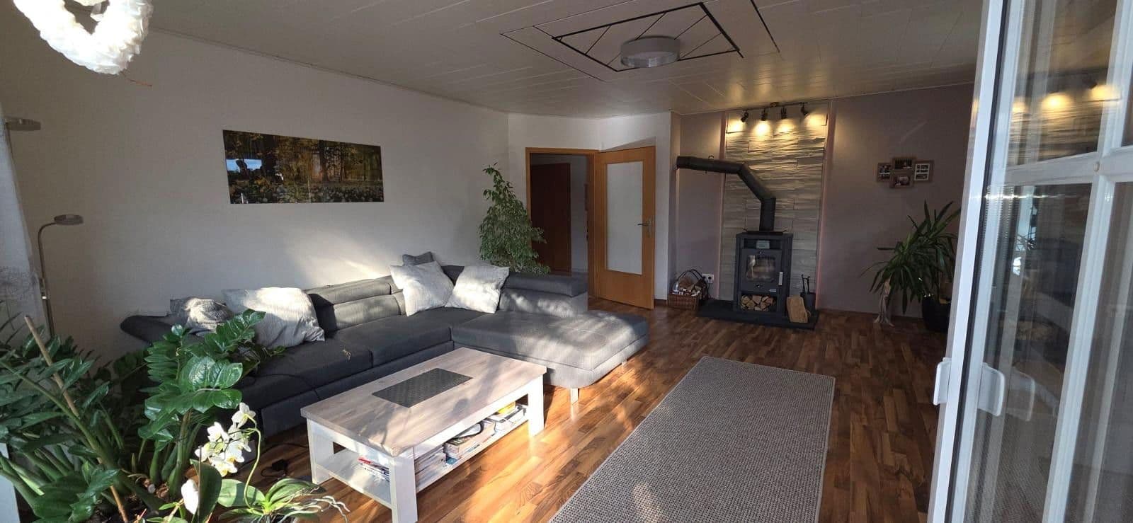 Prodej domu 250 m², pozemek 1.000 m², 6 Auf der Steine, Eschershausen, Dolní Sasko Prodej domu 250 m², pozemek 1.000 m², 6 Auf der Steine, Eschershausen, Dolní Sasko