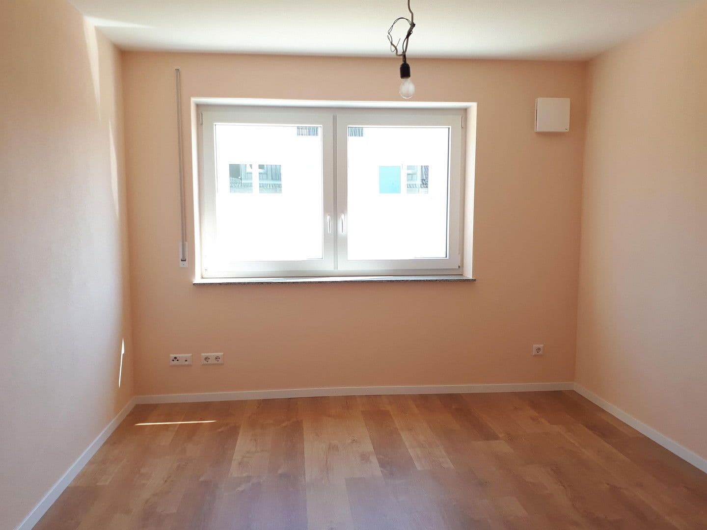 Pronájem domu 155 m², pozemek 332 m², Eutingen im Gäu, Bádensko-Württembersko Pronájem domu 155 m², pozemek 332 m², Eutingen im Gäu, Bádensko-Württembersko