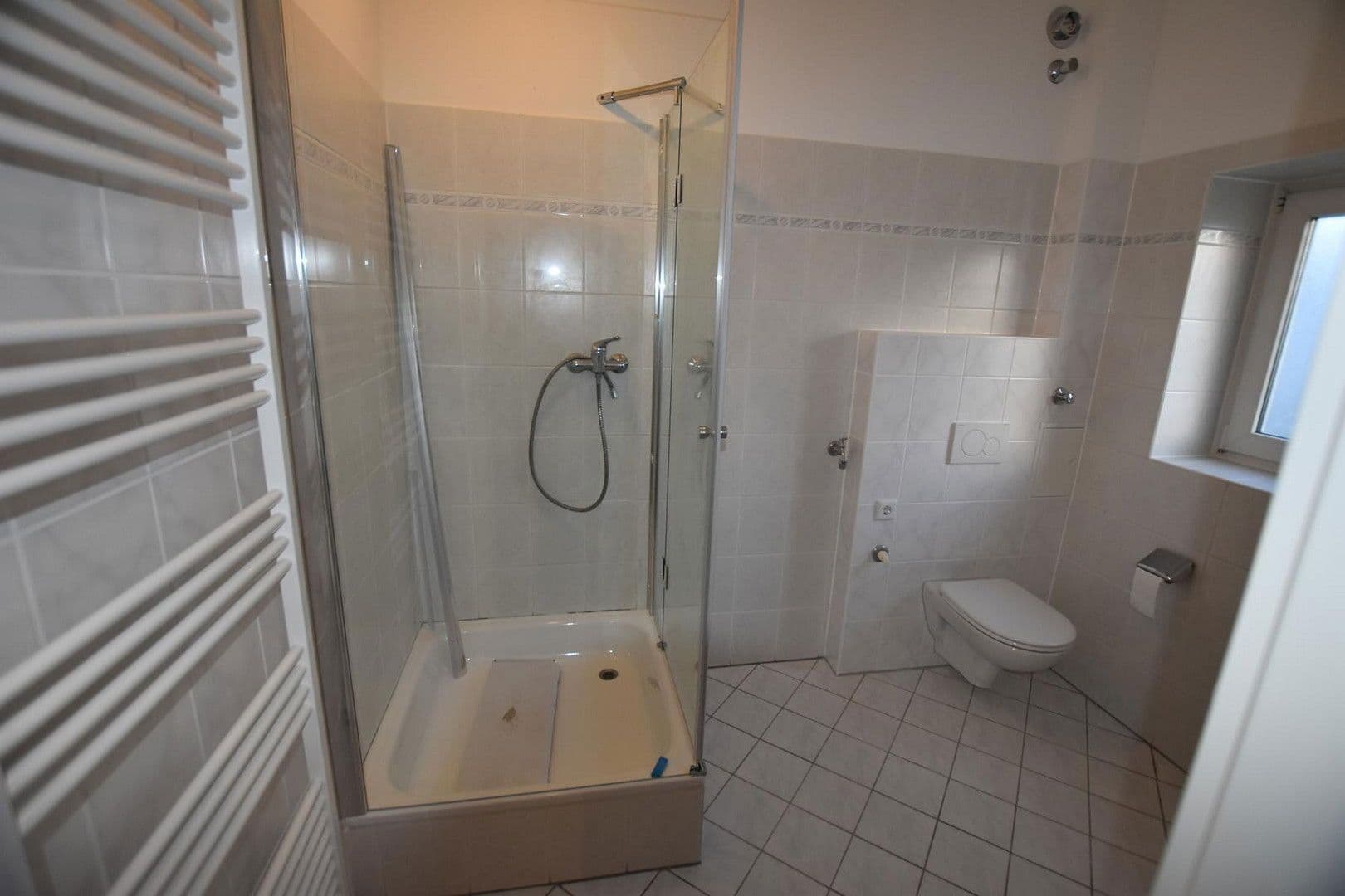 Prodej domu 352 m², pozemek 987 m², Melle, Dolní Sasko Prodej domu 352 m², pozemek 987 m², Melle, Dolní Sasko