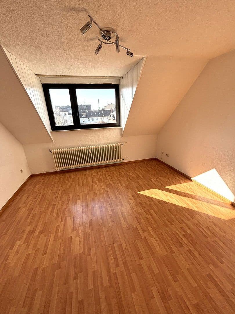Prodej domu 443 m², pozemek 263 m², Frankfurt, Hessen Prodej domu 443 m², pozemek 263 m², Frankfurt, Hessen