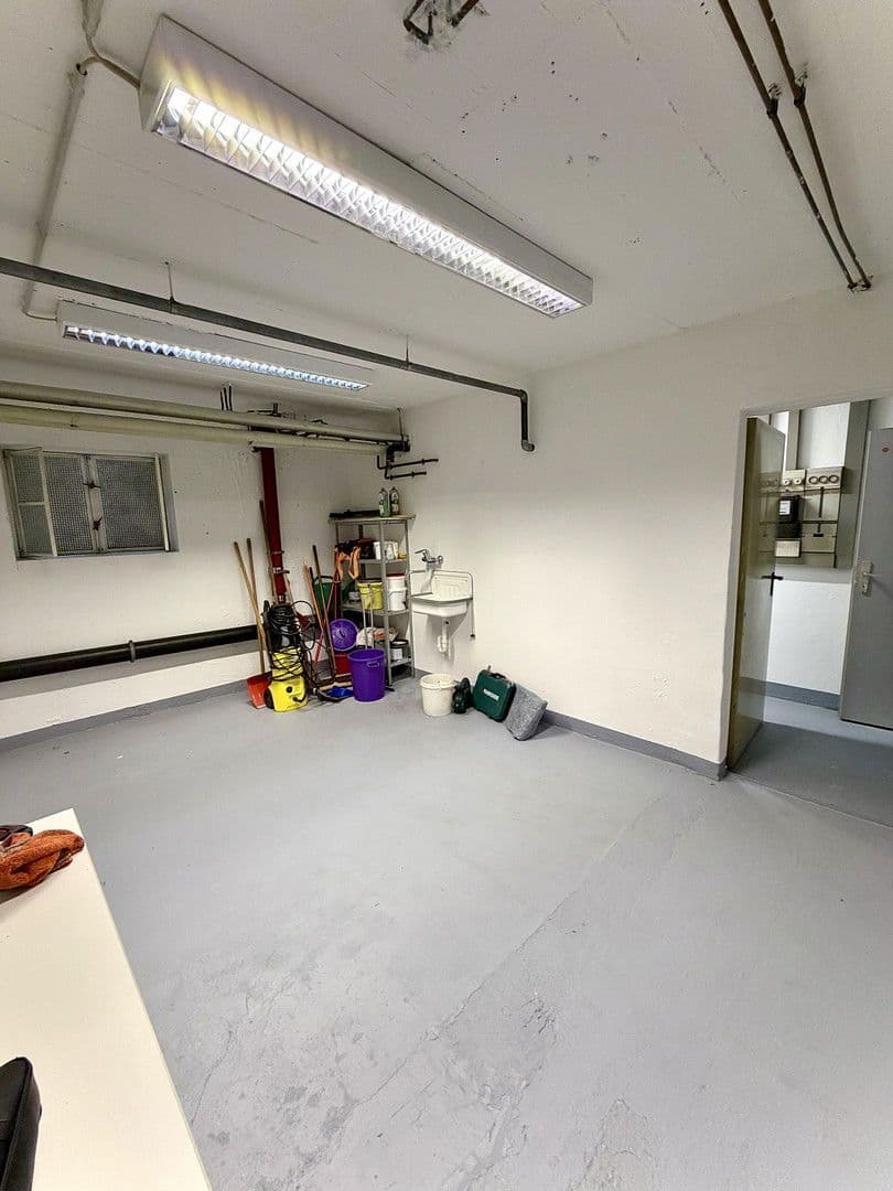 Prodej domu 443 m², pozemek 263 m², Frankfurt, Hessen Prodej domu 443 m², pozemek 263 m², Frankfurt, Hessen