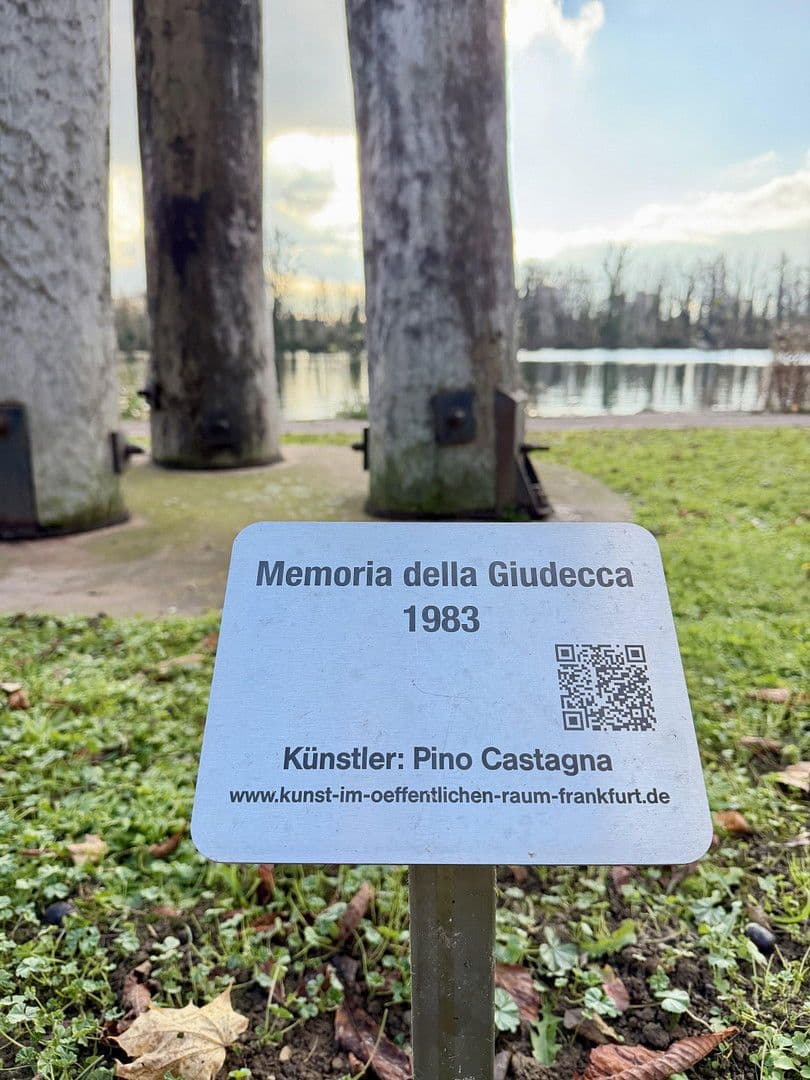 Prodej domu 443 m², pozemek 263 m², Frankfurt, Hessen Prodej domu 443 m², pozemek 263 m², Frankfurt, Hessen