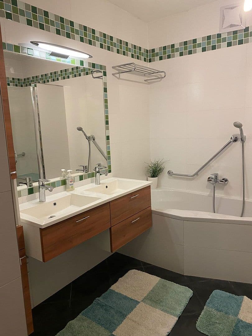 Prodej bytu 5+1 138 m², Mödling, Dolní Rakousko Prodej bytu 5+1 138 m², Mödling, Dolní Rakousko