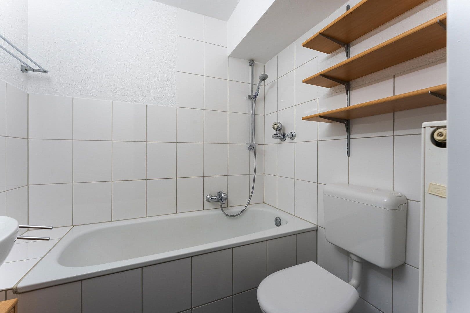 Prodej bytu 1+1 34 m², Buschstraße 7, Meerbusch, Severní Porýní-Vestfálsko Prodej bytu 1+1 34 m², Buschstraße 7, Meerbusch, Severní Porýní-Vestfálsko