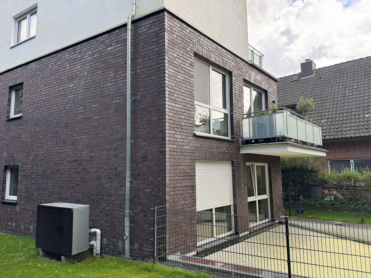 Pronájem bytu 5+kk 161 m², Ochsenzollerstr.79, Norderstedt, Šlesvicko-Holštýnsko Pronájem bytu 5+kk 161 m², Ochsenzollerstr.79, Norderstedt, Šlesvicko-Holštýnsko